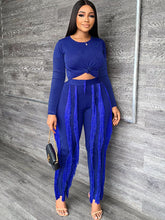 Zweiteiliges bauchfreies Top + lange Hose mit Quaste